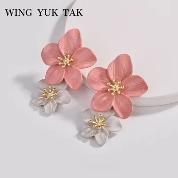 wing yuk tak 4 Color Trendy Pink Flowers Stud Earrings For Women Wedding Party Jewelry Boho Metal Earrings Female 2018
wing yuk tak 4 Color Trendy Pink Flowers Stud Earrings For Women Wedding Party Jewelry Boho Metal Earrings Female 2018
