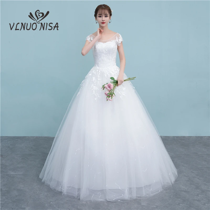 VLNUO NISA Custom Made Korean Style Elegant Simple Lace Wedding Dress Delicate Embroidery Appliques Sexy Backless Gown Cheap
VLNUO NISA Custom Made Korean Style Elegant Simple Lace Wedding Dress Delicate Embroidery Appliques Sexy Backless Gown Cheap