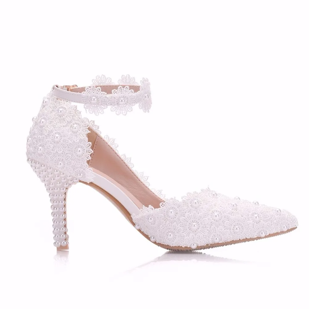 Свадебные туфли с цветочным кружевом украшенные кристаллами на высоком каблуке 8