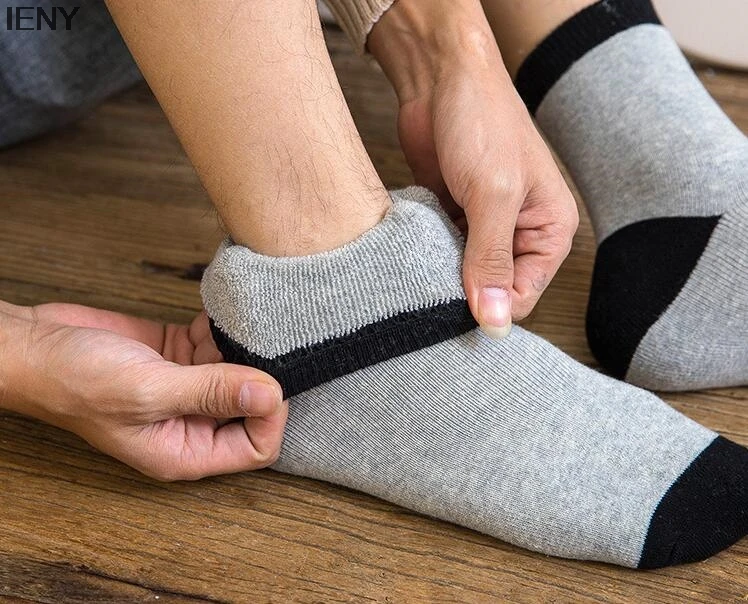 IENY New men's autumn and winter cotton warmth in stockings Personalized color matching plus velvet socks
IENY New men's autumn and winter cotton warmth in stockings Personalized color matching plus velvet socks