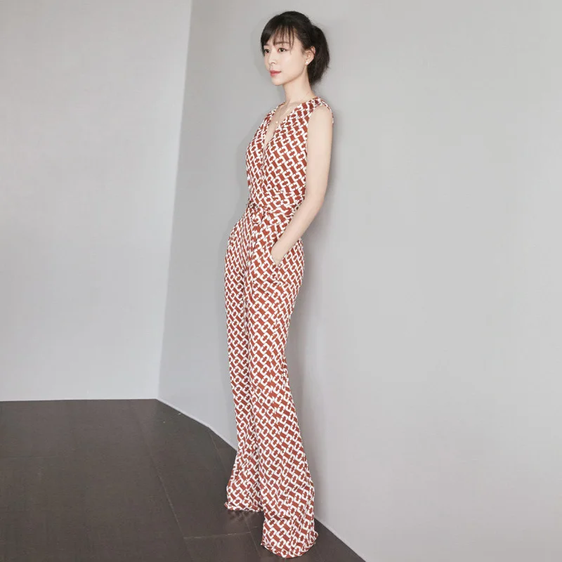 Rompers High Quality Summer New Fashion Women'S Party Elegant Vintage Chic Office Casual Sexy V-Neck Pants Vest Print Jumpsuits
Rompers High Quality Summer New Fashion Women'S Party Elegant Vintage Chic Office Casual Sexy V-Neck Pants Vest Print Jumpsuits
