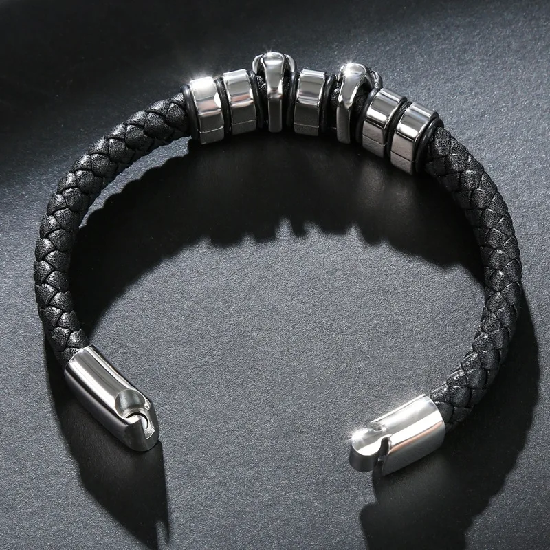Men bracelets Punk Skull Bangle Stainless steel magnet Buckle Fashion Bracelet Genuine Leather Bracelet Men Jewellery Wholesale Men bracelets Punk Skull Bangle Stainless steel magnet Buckle Fashion Bracelet Genuine Leather Bracelet Men Jewellery Wholesale