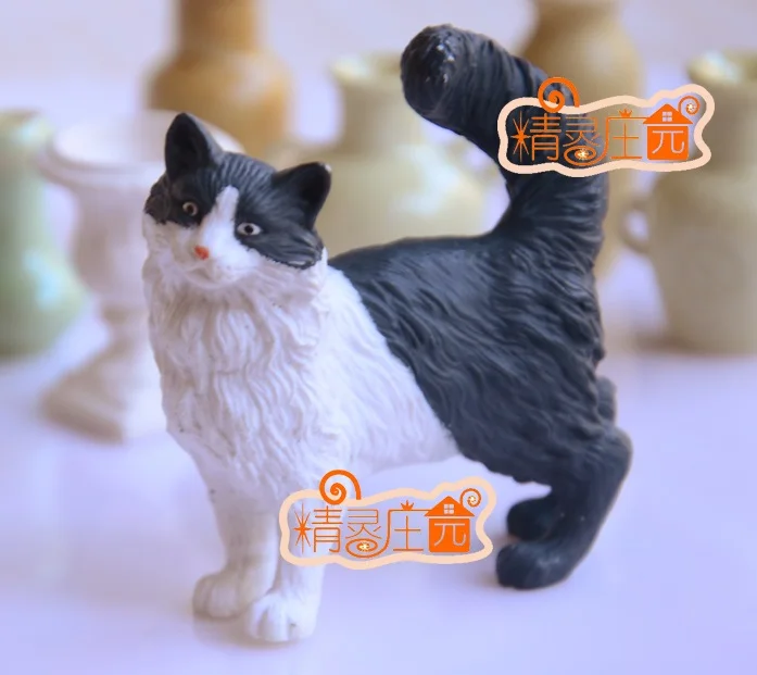 MINI Dollhouse Mini furniture model accessories 6 points with black and white cats
MINI Dollhouse Mini furniture model accessories 6 points with black and white cats
