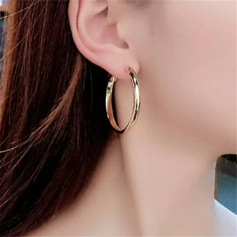 Newall Fashion new arrival big circle metal vintage simple women Big Hoop Earrings Round Metal geometric earring alloy jewelry
Newall Fashion new arrival big circle metal vintage simple women Big Hoop Earrings Round Metal geometric earring alloy jewelry