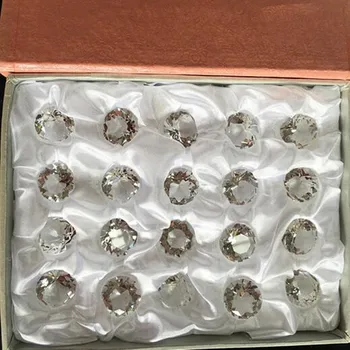 20mm 20pcs Clear Color One Set With Pink Gift Boxes Glass Diamond Paperweight Home Decoration Gifts
20mm 20pcs Clear Color One Set With Pink Gift Boxes Glass Diamond Paperweight Home Decoration Gifts