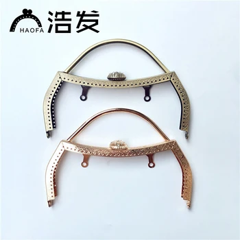 HAOFA 5PCS 18cm Bronze Light Gold Metal Purse Bag DIY Craft Frame Embossing Hand Sewing Shell Head Metal Clutch Bag Frame
HAOFA 5PCS 18cm Bronze Light Gold Metal Purse Bag DIY Craft Frame Embossing Hand Sewing Shell Head Metal Clutch Bag Frame