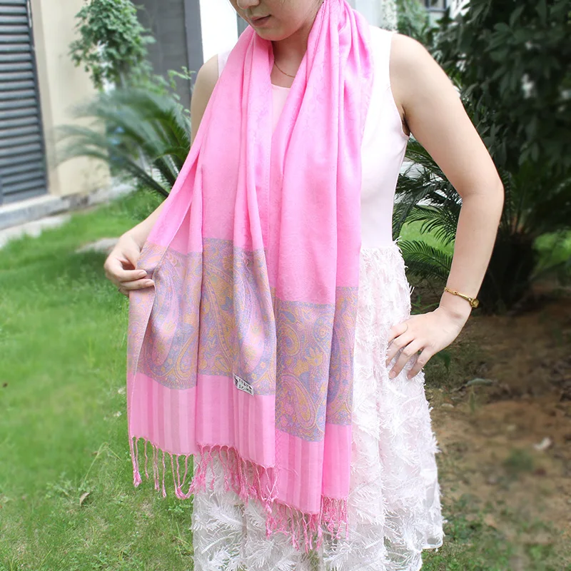 Hot Sale New Arrival Peacock Stripes Scarf for Women Shawl Scarves Soft Stylish Peacock Stripes Girls Scarves bufanda mujer
Hot Sale New Arrival Peacock Stripes Scarf for Women Shawl Scarves Soft Stylish Peacock Stripes Girls Scarves bufanda mujer