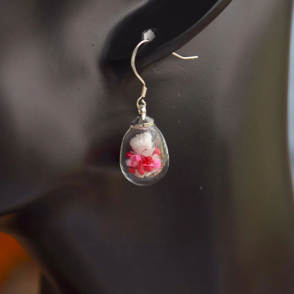 A Pair Babysbreath Real Flower Glass Teardrop 925 Sterling Silver Drop Earrings For Women Boho Fashion Jewelry Bohemian 2019
A Pair Babysbreath Real Flower Glass Teardrop 925 Sterling Silver Drop Earrings For Women Boho Fashion Jewelry Bohemian 2019