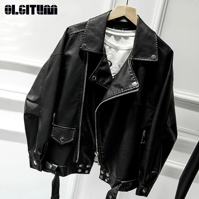 OLGITUM New 2019 Spring Autumn Female Jackets Punk Street Hipster Korean Version Short Lapel Zipper Women's Leather Jacket JK790
OLGITUM New 2019 Spring Autumn Female Jackets Punk Street Hipster Korean Version Short Lapel Zipper Women's Leather Jacket JK790