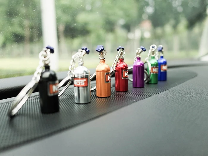 Fashion Metal Keyring Car Keychain Auto Key Chain Key Ring Holder Keyfob For NOS Turbo Nitrgen Bottle Car Styling Gift Pendant