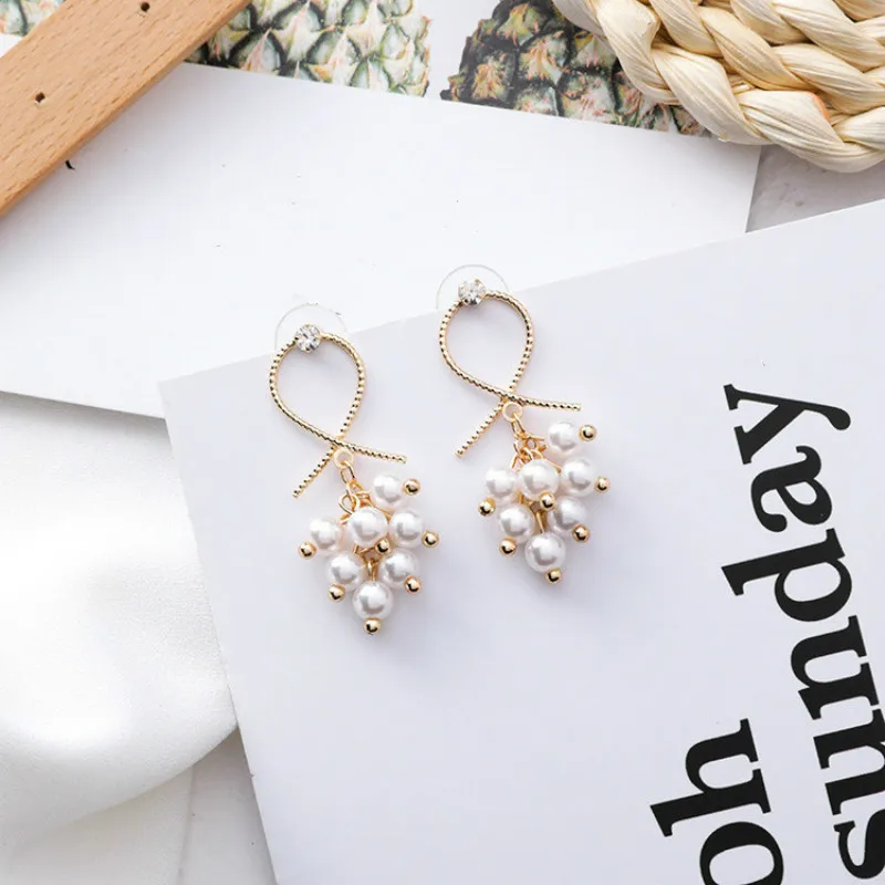 Trendy Simulated-pearl Women Dangle Earrings Sweet Hollow Cross Geometric Earrings For Women Drops Earrings Sweet earrings
Trendy Simulated-pearl Women Dangle Earrings Sweet Hollow Cross Geometric Earrings For Women Drops Earrings Sweet earrings