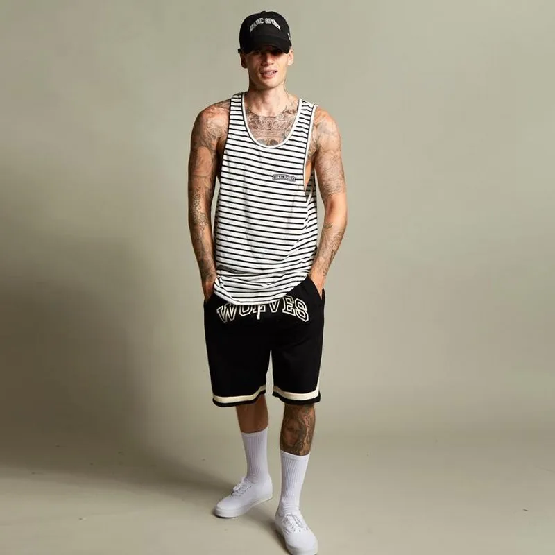 Stripe Tank Tops Men Solid High Street Men's Vest Casual Fashion O-Neck Sleeveless Fitness Tank Top Cotton Summer Clothing
Stripe Tank Tops Men Solid High Street Men's Vest Casual Fashion O-Neck Sleeveless Fitness Tank Top Cotton Summer Clothing