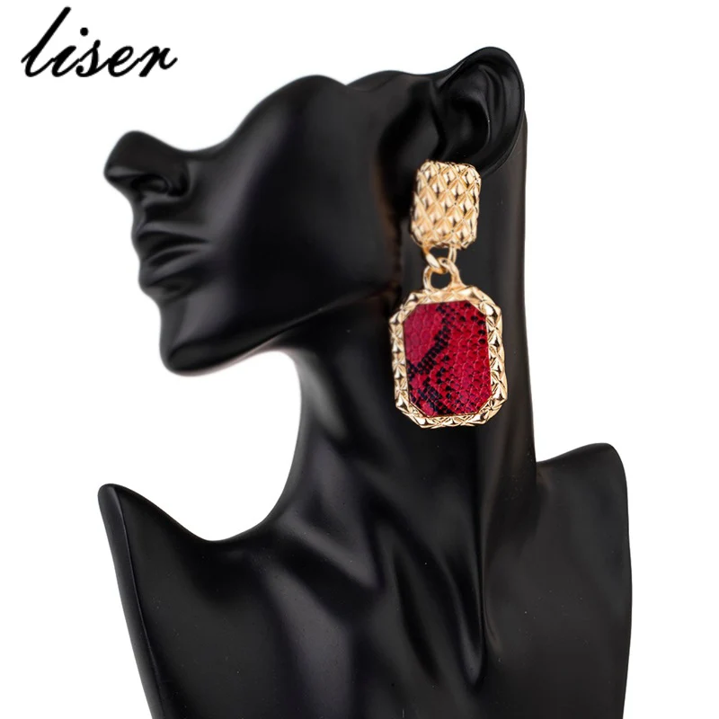 Vintage Earrings 2019 European And American Geometry Metal Creative Exaggeration Earrings For women Jewelry Snake Skin Earrings
Vintage Earrings 2019 European And American Geometry Metal Creative Exaggeration Earrings For women Jewelry Snake Skin Earrings