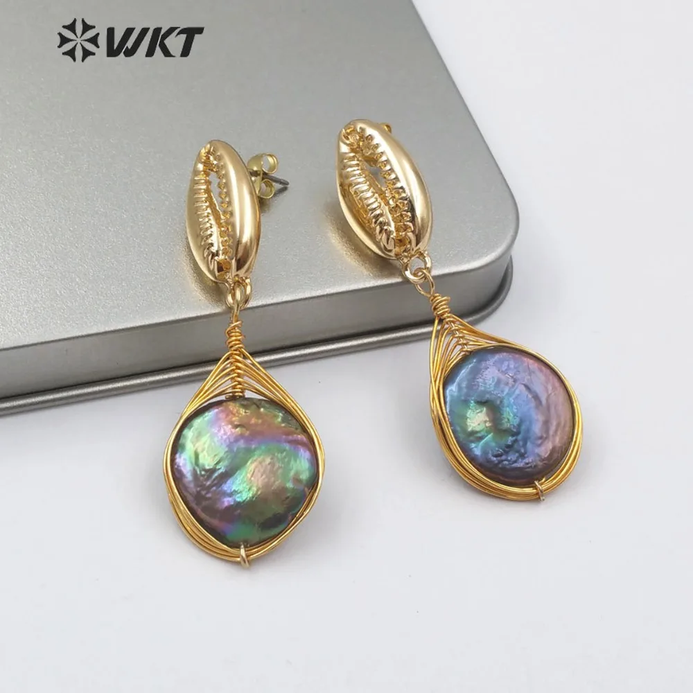 WT-E508 Real Freshwater Pearl Earring Dyed Pearl Pendant With Brass Wire Wrapped Cowrie Shape Metal Post Stud White Pearl Jewel
WT-E508 Real Freshwater Pearl Earring Dyed Pearl Pendant With Brass Wire Wrapped Cowrie Shape Metal Post Stud White Pearl Jewel