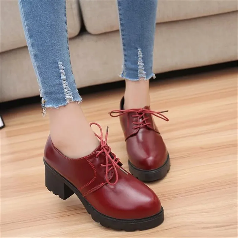 New 2018 Autumn Shoes Women Casual Lace-up Red Oxford Shoes Women leather shoes Shoes Mujer Plus size35-40
New 2018 Autumn Shoes Women Casual Lace-up Red Oxford Shoes Women leather shoes Shoes Mujer Plus size35-40