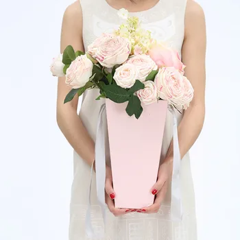 Korean Gift Popcorn Barrel Fibre Drum Flower Hug Barrel Portable Bouquet Packing Box Florist Bouquet Decoration 1pc
Korean Gift Popcorn Barrel Fibre Drum Flower Hug Barrel Portable Bouquet Packing Box Florist Bouquet Decoration 1pc