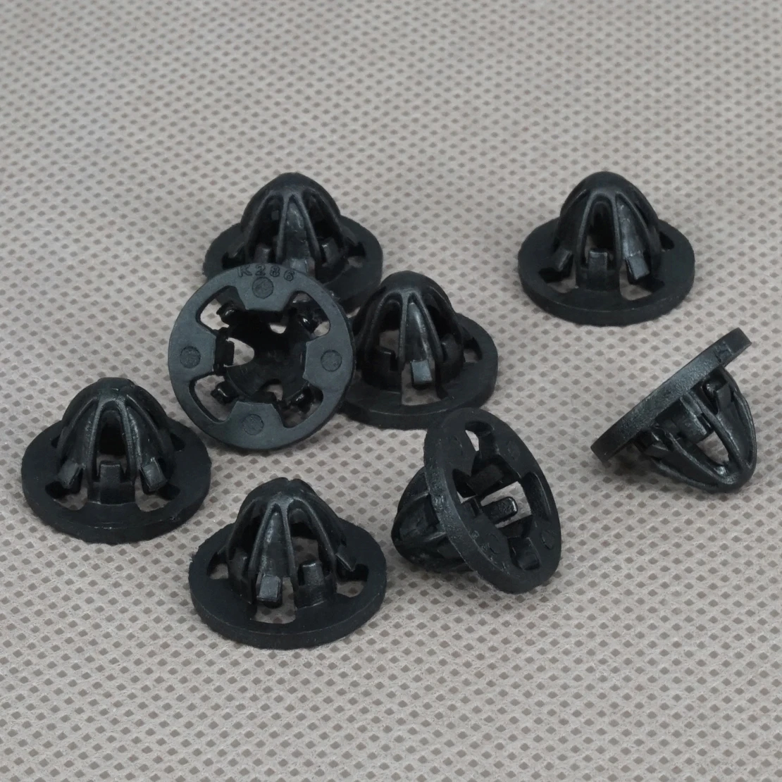 8pcs Plastic Tail Light Lamp Retainer Fastener Clip 68084593 Fit For Dodge Ram 1500 2500 3500 Series
8pcs Plastic Tail Light Lamp Retainer Fastener Clip 68084593 Fit For Dodge Ram 1500 2500 3500 Series