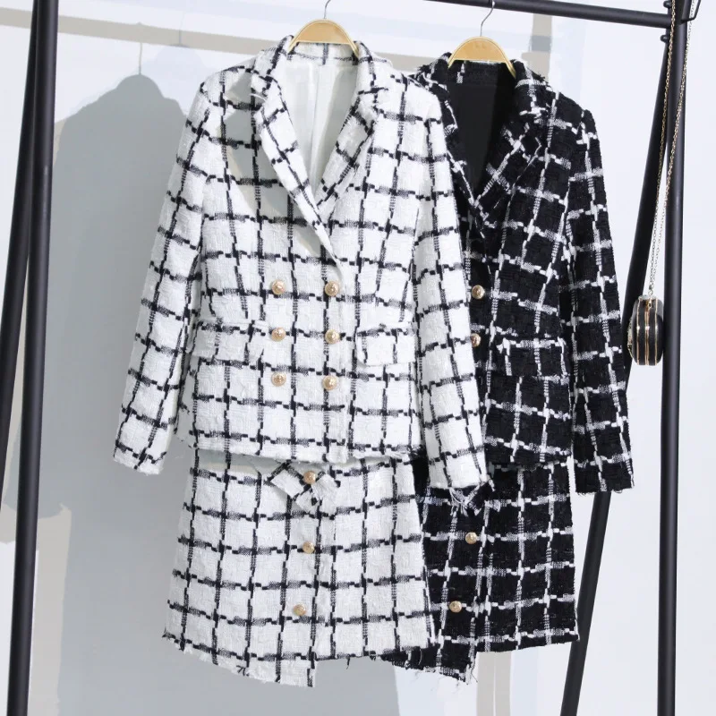 Skirt suit 2019 autumn and winter new women's black and white check double row mouth suit fur coat + woolen skirt two-piece suit
Skirt suit 2019 autumn and winter new women's black and white check double row mouth suit fur coat + woolen skirt two-piece suit