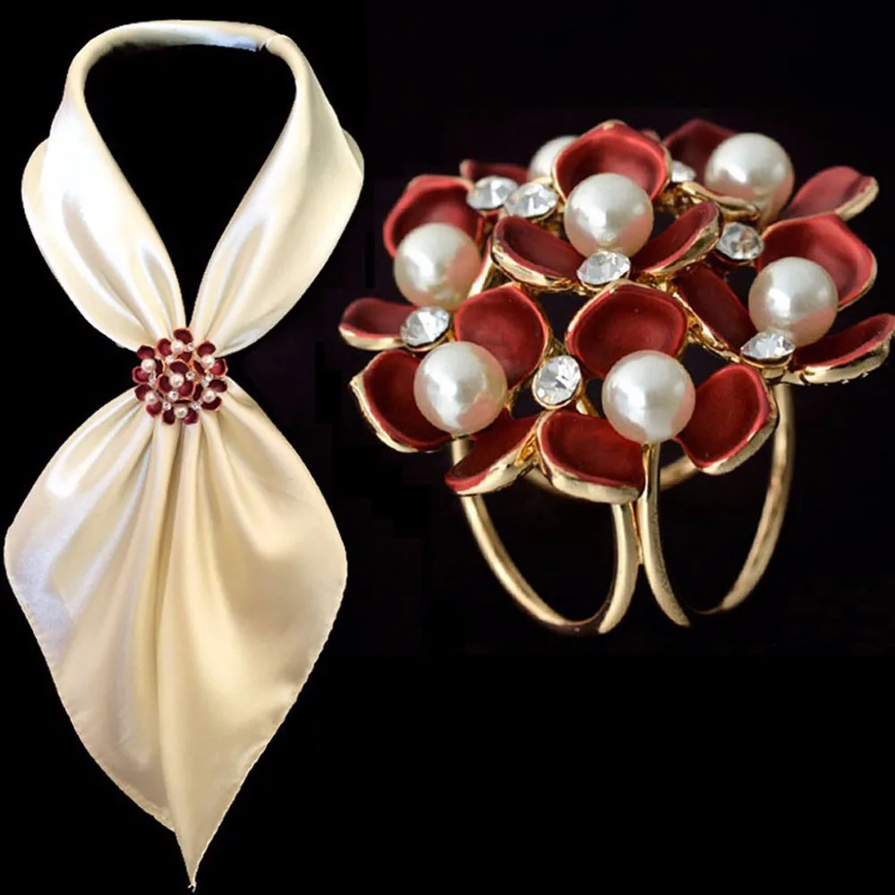 Elegant Charm Fashion Imitation Pearl Flowers Tricyclic Scarf Buckle Brooch Holder Scarf Jewelry Gift for Women
Elegant Charm Fashion Imitation Pearl Flowers Tricyclic Scarf Buckle Brooch Holder Scarf Jewelry Gift for Women