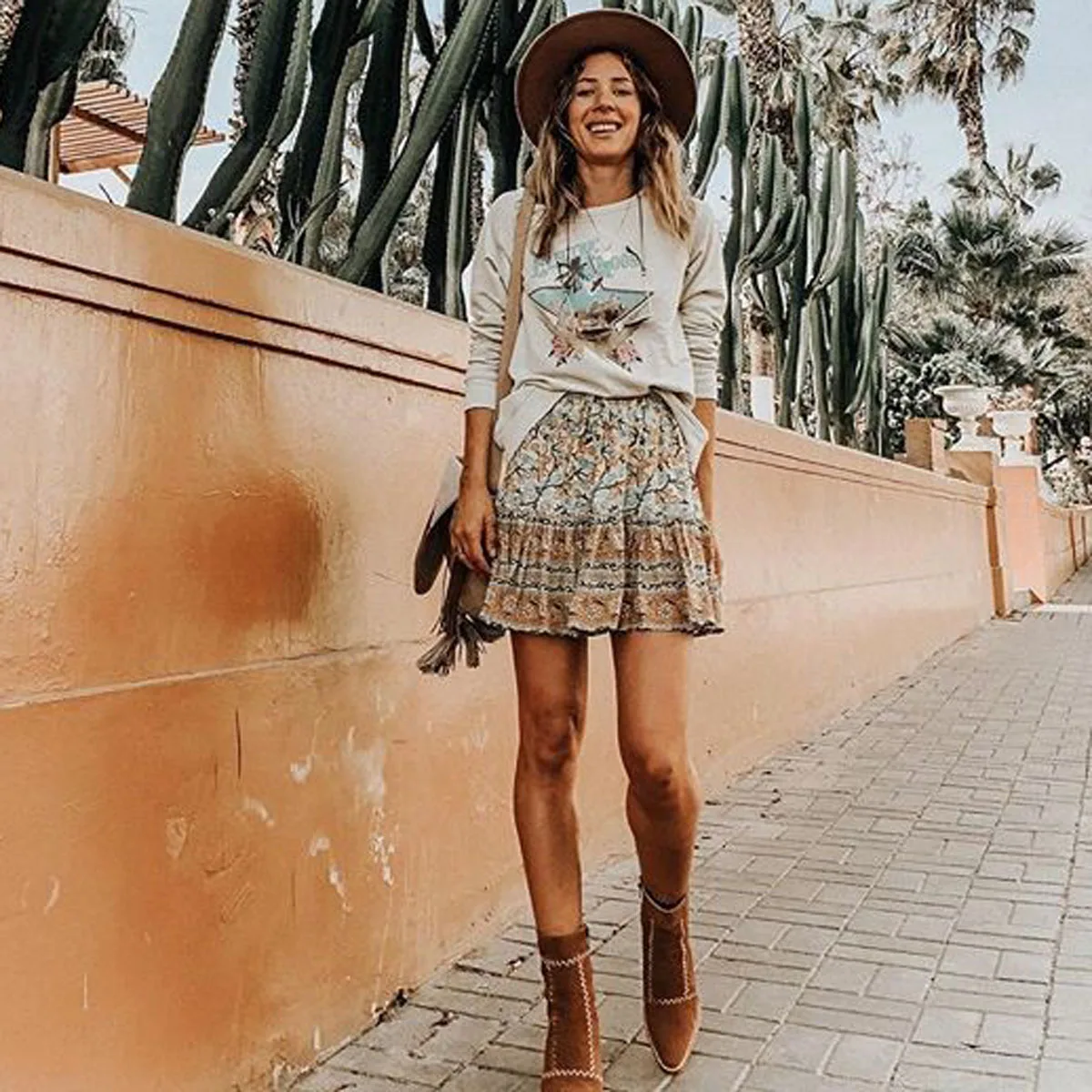 Delirium Boho Sexy Mini Skirt Women 2018 Summer Elastic Waist Gypsy Floral Print Skirts Ladies Chic Hippie Pleated Short Skirt
Delirium Boho Sexy Mini Skirt Women 2018 Summer Elastic Waist Gypsy Floral Print Skirts Ladies Chic Hippie Pleated Short Skirt
