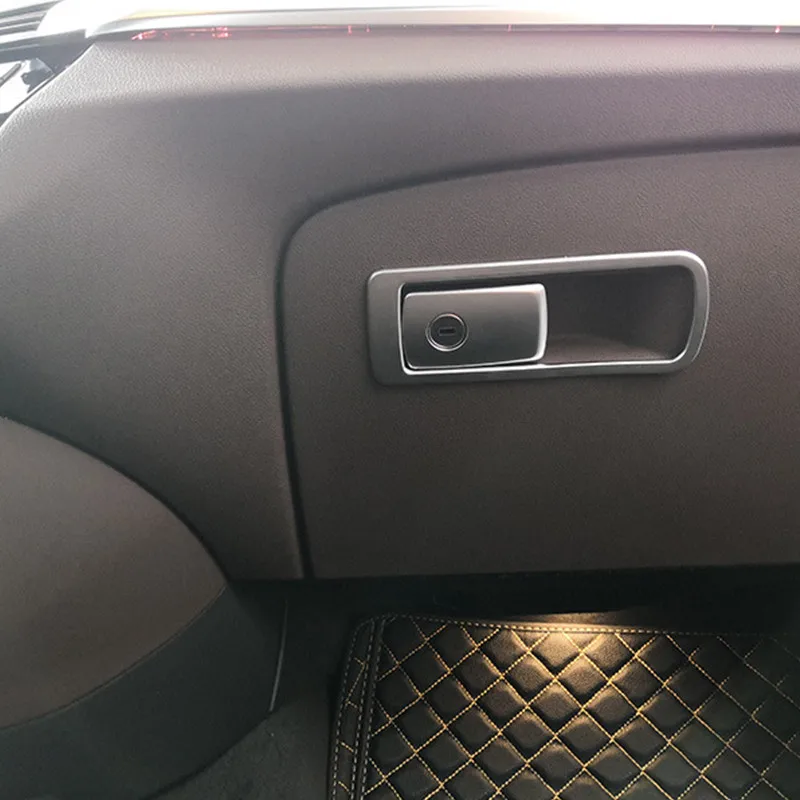Chrome ABS Car Co-pilot Glove Box Switch Frame Decorative Cover Trim For BMW 5 Series G30 G38 2018 Auto Interior Accessories
Chrome ABS Car Co-pilot Glove Box Switch Frame Decorative Cover Trim For BMW 5 Series G30 G38 2018 Auto Interior Accessories