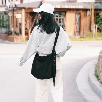 Simple Canvas Versatile Shoulder Bags Casual Solid Color Large Capacity Messenger Bag For Women 2019 Shoulder Bags Handbags A1 
Simple Canvas Versatile Shoulder Bags Casual Solid Color Large Capacity Messenger Bag For Women 2019 Shoulder Bags Handbags A1