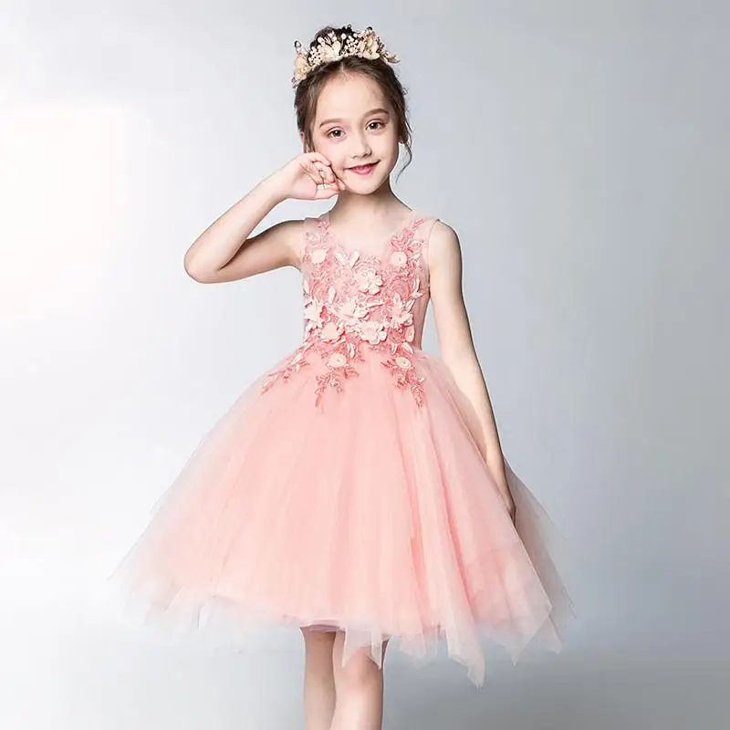 2019 Kids Girl Tulle Princess Birthday Party Wedding Dress Baby Girl Lace Appliques Dress Children Sequins Pearls Vestido Q573
2019 Kids Girl Tulle Princess Birthday Party Wedding Dress Baby Girl Lace Appliques Dress Children Sequins Pearls Vestido Q573