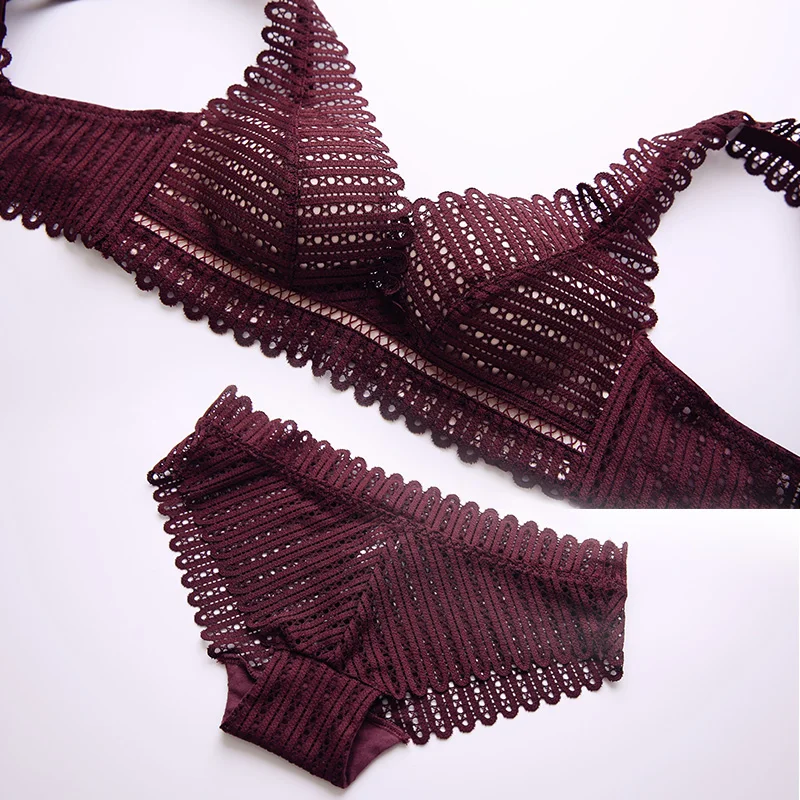 Hot Sale Sexy Lace Push Up Bra Set Wire Free Embroidery Women Underwear Comfortable Breathable Lingerie and B Cup Bra Panty Sets
Hot Sale Sexy Lace Push Up Bra Set Wire Free Embroidery Women Underwear Comfortable Breathable Lingerie and B Cup Bra Panty Sets