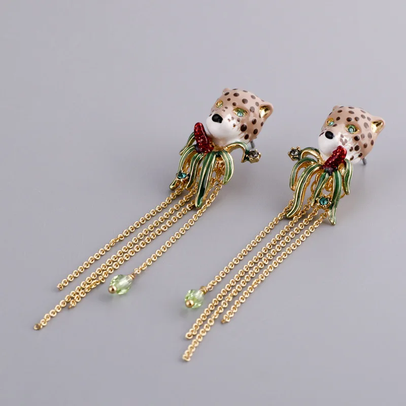 accessoriesenamel glaze The leopard head bead tassels Earrings earrings woman jewelry tassel earrings
accessoriesenamel glaze The leopard head bead tassels Earrings earrings woman jewelry tassel earrings