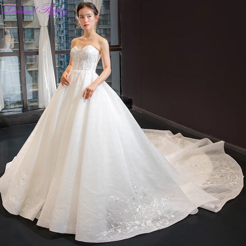 New Arrival Elegant Women's Strapless A-line Lace Appliques Wedding Dresses Empire Waist Sleeveless Bridal Gowns Chapel Train
New Arrival Elegant Women's Strapless A-line Lace Appliques Wedding Dresses Empire Waist Sleeveless Bridal Gowns Chapel Train