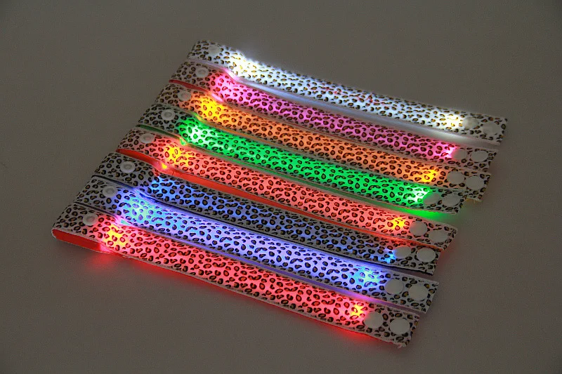 FGHGF Fashion Flashing LED Glow Armband Workplace Safety Supplies Wrist Visible Belt Safety Strap Sports Outdoor Use 5 Color
FGHGF Fashion Flashing LED Glow Armband Workplace Safety Supplies Wrist Visible Belt Safety Strap Sports Outdoor Use 5 Color