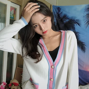 2019 Spring and Autumn season new white fairy knitwear cardigan blouse hit color hundred loose sweater jacket woman
2019 Spring and Autumn season new white fairy knitwear cardigan blouse hit color hundred loose sweater jacket woman