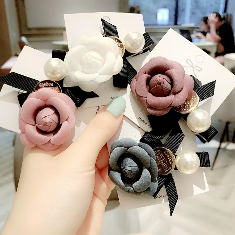 2019 New Korea Style Girl Simple Camellia Flower Pearl Hair Clips Sweet Bow Duckbill Pins for Womem Fashion Hair Accessories
2019 New Korea Style Girl Simple Camellia Flower Pearl Hair Clips Sweet Bow Duckbill Pins for Womem Fashion Hair Accessories