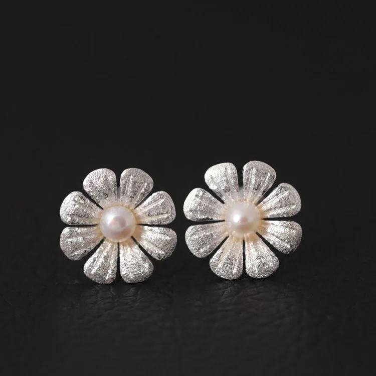 925 Sterling Silver Imitation Pearl Flowers Stud Earrings High Quality Elegant Lady Prevent Allergy Sterling-silver-jewelry 
925 Sterling Silver Imitation Pearl Flowers Stud Earrings High Quality Elegant Lady Prevent Allergy Sterling-silver-jewelry