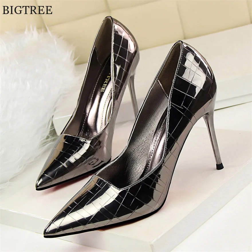 Retro Stone Pattern High Heels Shoes Patent Leather Pointed Toe Women Pumps Ladies Stiletto Sexy Party Shoes Office Plus Size 43
Retro Stone Pattern High Heels Shoes Patent Leather Pointed Toe Women Pumps Ladies Stiletto Sexy Party Shoes Office Plus Size 43