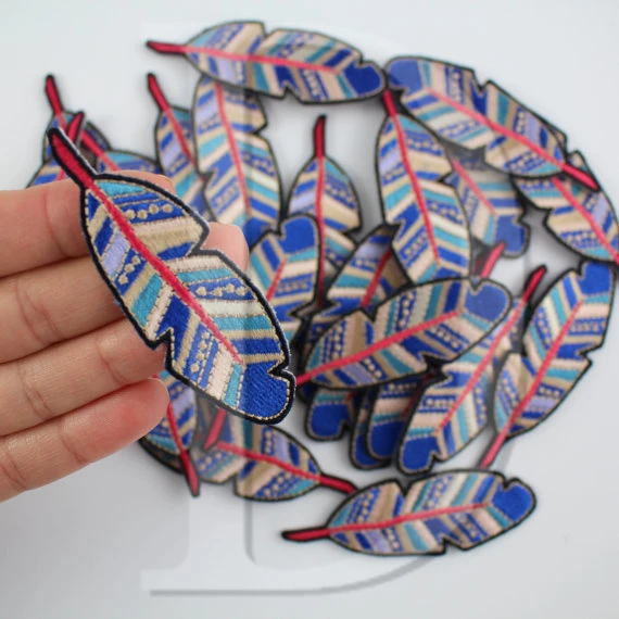 1 PCS Blue Feather parches Embroidered Iron on Patches for Clothing DIY Stripes Clothes Sticker Sew Custom Badges 2.8*7.5 CM @E3
1 PCS Blue Feather parches Embroidered Iron on Patches for Clothing DIY Stripes Clothes Sticker Sew Custom Badges 2.8*7.5 CM @E3