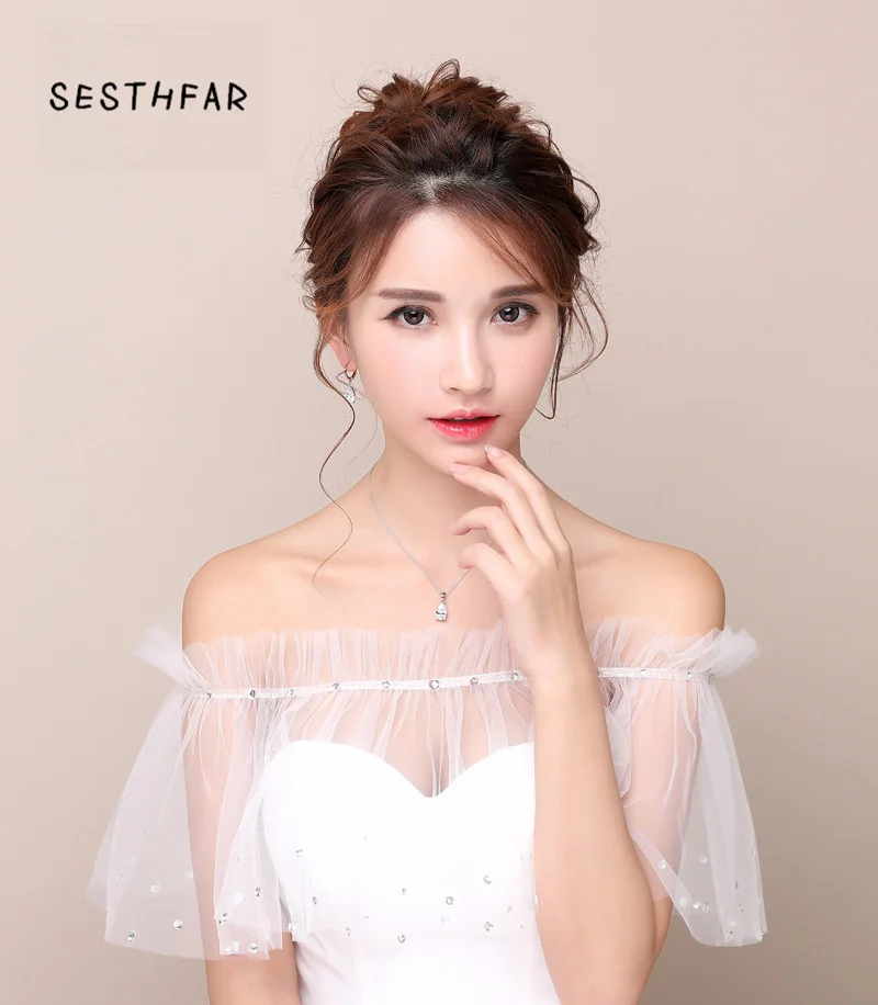 Short Wedding Bolero Sequins Crystal rhinestone Tulle Simple Women Bridal Cape Wraps Bridal Bridesmaids Accessories
Short Wedding Bolero Sequins Crystal rhinestone Tulle Simple Women Bridal Cape Wraps Bridal Bridesmaids Accessories