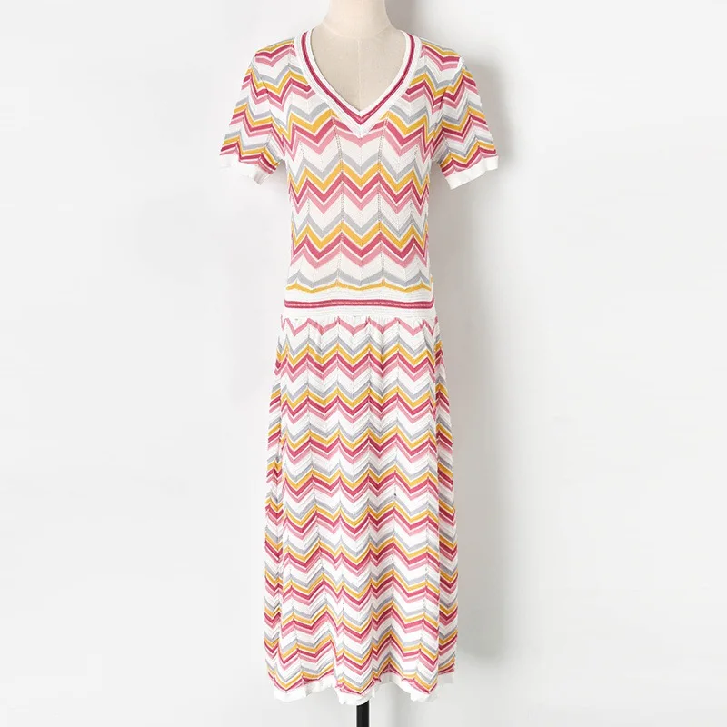 2019 Women Summer Sweet Vintage V-neck Dress Women Knitted Runway Designer Femme Hollow Out Mid-calf Dress Vestidos de verano
2019 Women Summer Sweet Vintage V-neck Dress Women Knitted Runway Designer Femme Hollow Out Mid-calf Dress Vestidos de verano