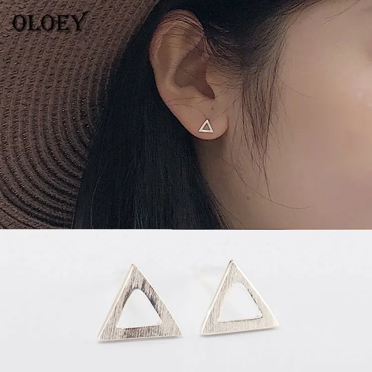 OLOEY Genuine 925 Sterling Silver Earrings Simple Geometric Triangle Stud Earrings For Women Fine Jewelry Gift Wholesale YME110
OLOEY Genuine 925 Sterling Silver Earrings Simple Geometric Triangle Stud Earrings For Women Fine Jewelry Gift Wholesale YME110