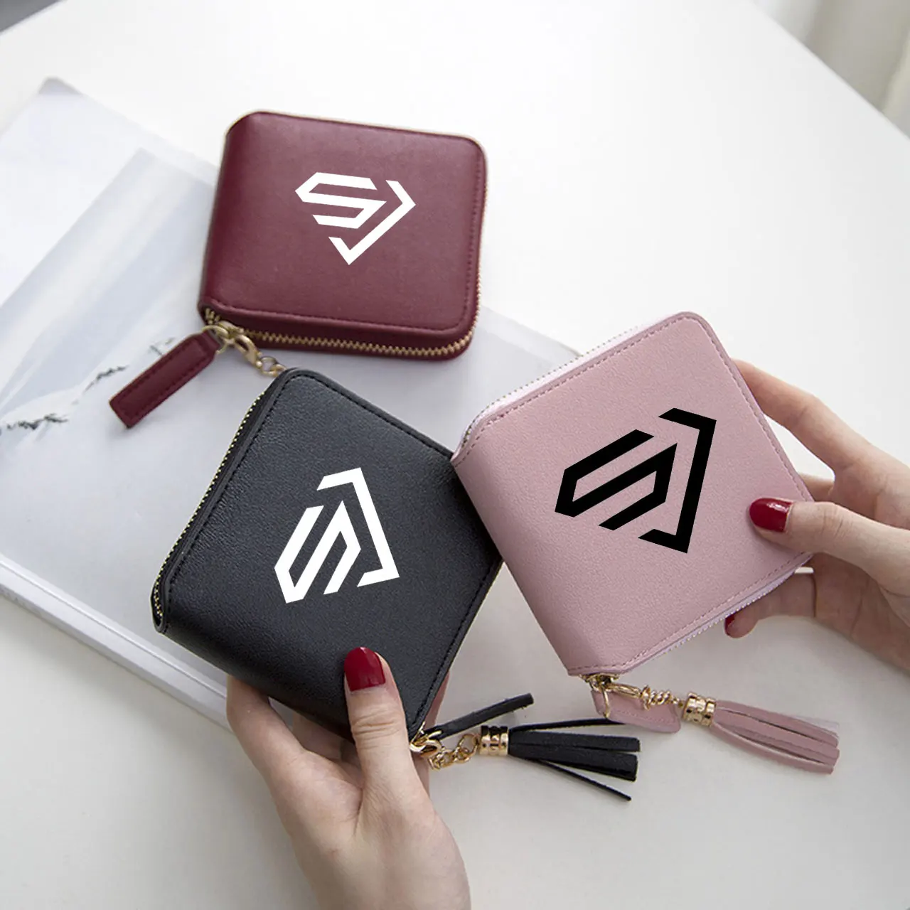 Frdun Tommy Super Wallets Mini 3D Print Bags Junior Women Wallets Kpop Fans Short Zipper card wallet Girl Tassel Wallets Purses
Frdun Tommy Super Wallets Mini 3D Print Bags Junior Women Wallets Kpop Fans Short Zipper card wallet Girl Tassel Wallets Purses