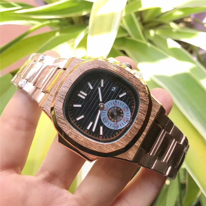 Full-featured automatic calendar new brand casual quartz watch men's stainless steel watch Relogio Feminino men's watch hot sale
Full-featured automatic calendar new brand casual quartz watch men's stainless steel watch Relogio Feminino men's watch hot sale
