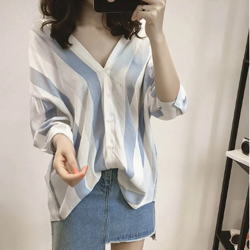 Women Blouse and Tops Summer Plus size Loose Shirt Casual Striped Long Sleeve Shirts Chiffon V Neck
Women Blouse and Tops Summer Plus size Loose Shirt Casual Striped Long Sleeve Shirts Chiffon V Neck