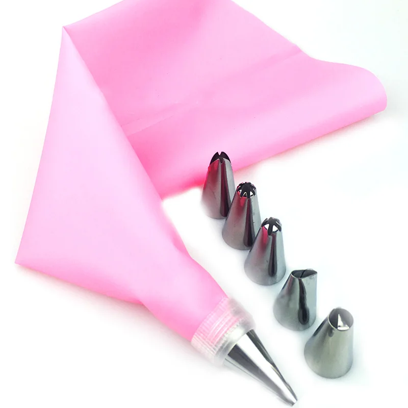 8 PCS/Set Silicone Kitchen Accessories Icing Piping Cream Pastry Bag + 6 Stainless Steel Nozzle Set DIY Cake Decorating Tips Set
8 PCS/Set Silicone Kitchen Accessories Icing Piping Cream Pastry Bag + 6 Stainless Steel Nozzle Set DIY Cake Decorating Tips Set