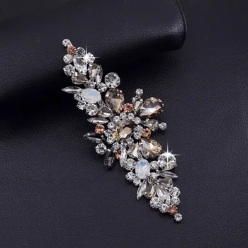 2pcs/lot Exquisite good quanlity glass Rhinestone clothing patches opal strass Applique decoration for wedding dress belt sash
2pcs/lot Exquisite good quanlity glass Rhinestone clothing patches opal strass Applique decoration for wedding dress belt sash
