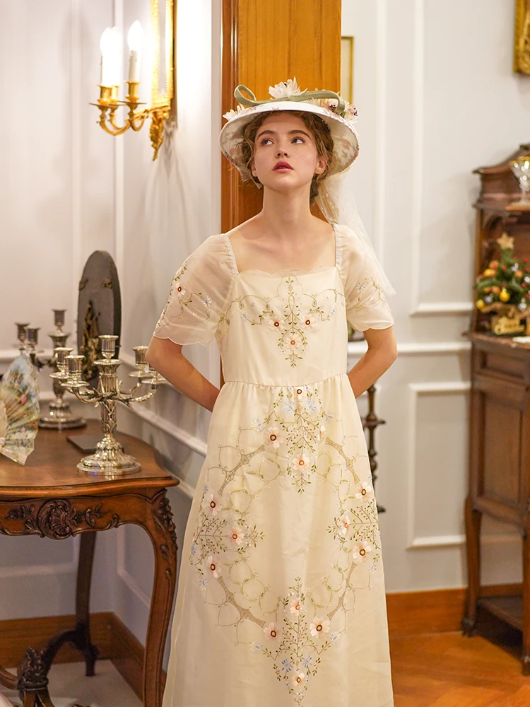 Spring Summer Original Design Women Limited Edition Antique Handmade Embroidered Recreation Vintage Mori Girls Princess Dresses
Spring Summer Original Design Women Limited Edition Antique Handmade Embroidered Recreation Vintage Mori Girls Princess Dresses