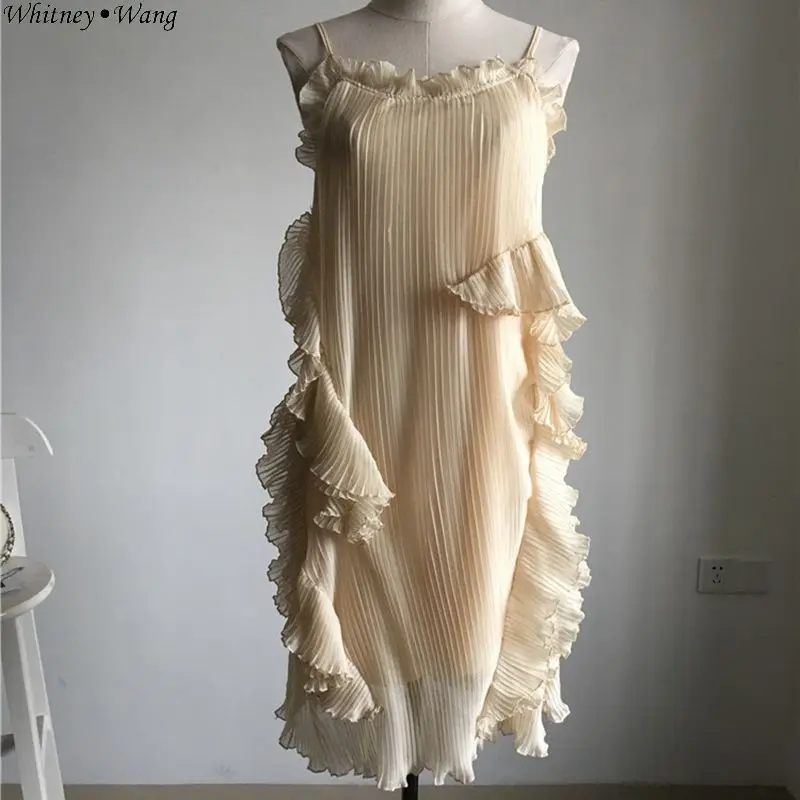 WHITNEY WANG 2019 летнее модное уличная плиссированное платье на бретельках с оборками