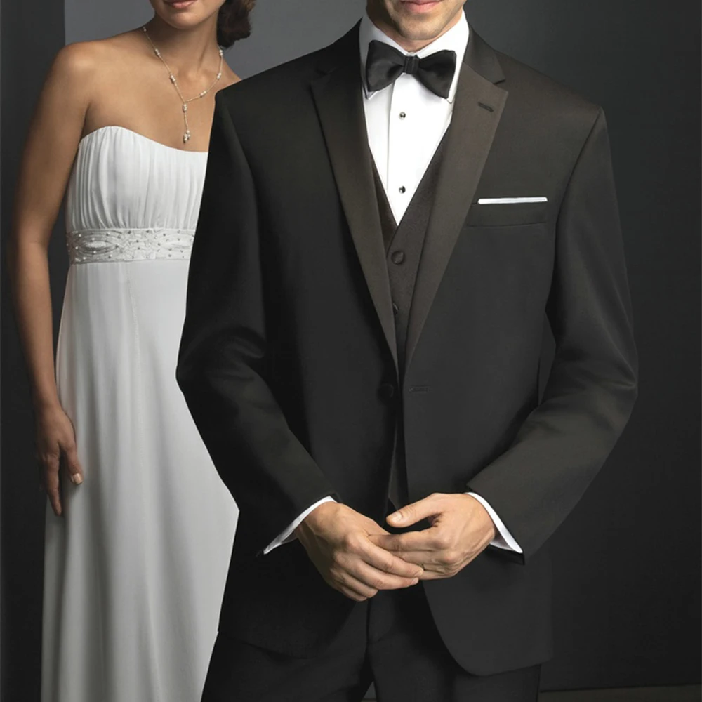 Custom Made to Measure Tailored men's BESPOKE suit,black wedding suit satin lapel, men tuxedos (Jacket+Pants+Vest+Tie+Po Square)
Custom Made to Measure Tailored men's BESPOKE suit,black wedding suit satin lapel, men tuxedos (Jacket+Pants+Vest+Tie+Po Square)