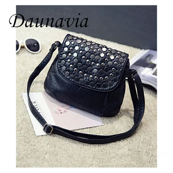 DAUNAVIA Women Crossbody Bags Women's rivet Bag Handbag PU leather Ladies Bag Long Strap women messenger bags for girls
DAUNAVIA Women Crossbody Bags Women's rivet Bag Handbag PU leather Ladies Bag Long Strap women messenger bags for girls