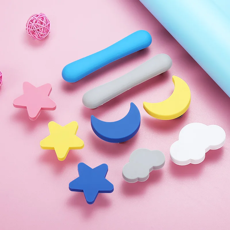 Anti-bumping Personality New Children's Room Wardrobe Cartoon Handle Star Moon White Clouds Cabinet Door Drawer Children Pull
Anti-bumping Personality New Children's Room Wardrobe Cartoon Handle Star Moon White Clouds Cabinet Door Drawer Children Pull