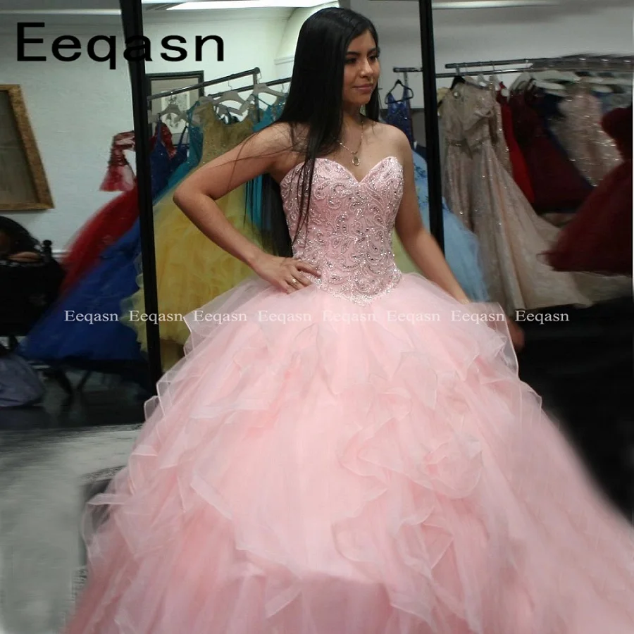 Princess Pink Ball Gown Prom Dresses Party Elegant Crystal Beaded Ruffles Off Shoulder Corset Quinceanera Gowns 2020 Plus Size
Princess Pink Ball Gown Prom Dresses Party Elegant Crystal Beaded Ruffles Off Shoulder Corset Quinceanera Gowns 2020 Plus Size